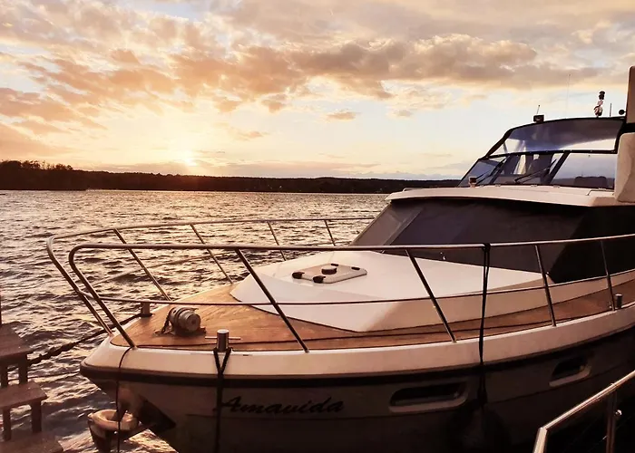 Luxusurlaub auf der Amavida Yacht / Scharmützelsee