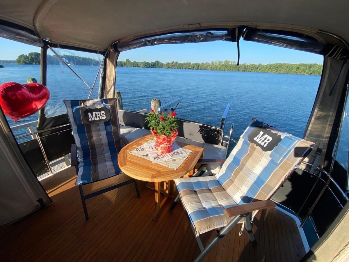 Botel Luxusurlaub Auf Der Amavida Yacht / Scharmützelsee Bad Saarow